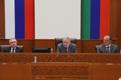   В Народном Собрании прошли публичные слушания и  обсуждение  исполнения республиканского бюджета за 2025 год